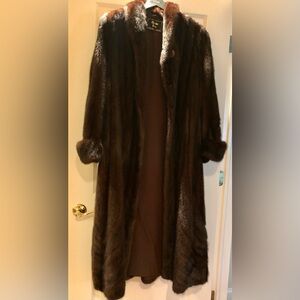 Elegant Brown Fur Coat